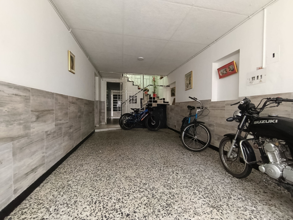 Casa en venta en La Estrada, Bogotá · foto 3 de 24