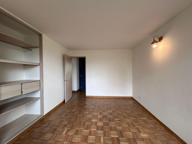 Apartamento de 3 alcobas en arriendo en El Poblado, Medellín, 160 m² · foto 10 de 20