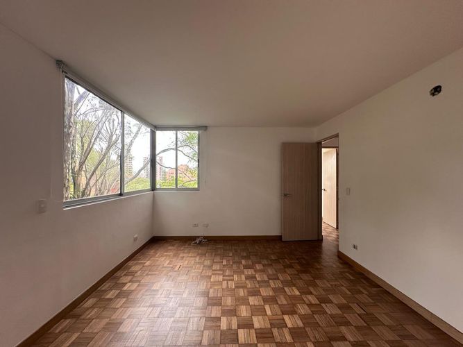 Apartamento de 3 alcobas en arriendo en El Poblado, Medellín, 160 m² · foto 15 de 20