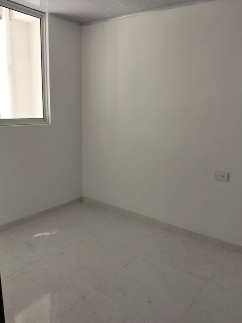 Apartamento de 2 alcobas en venta en Puerto Madero, Girón, 42 m² · foto 2 de 13