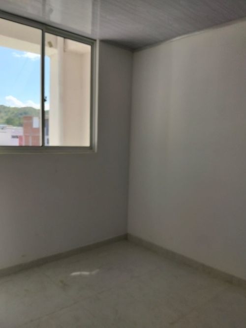 Apartamento de 2 alcobas en venta en Puerto Madero, Girón, 42 m² · foto 5 de 13