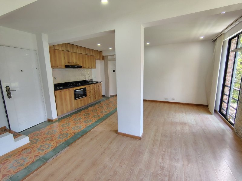Apartamento en arriendo en Loma Del Escobero, Envigado · foto 3 de 15