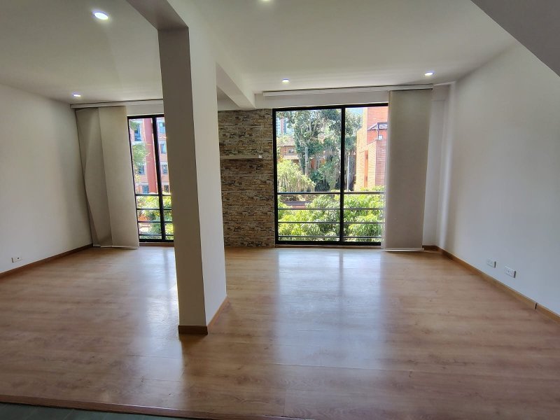 Apartamento en arriendo en Loma Del Escobero, Envigado · foto 4 de 15