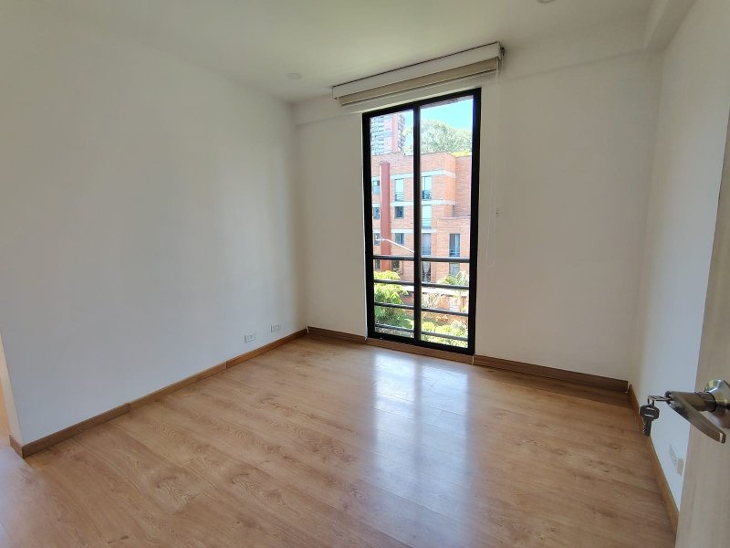 Apartamento en arriendo en Loma Del Escobero, Envigado · foto 8 de 15