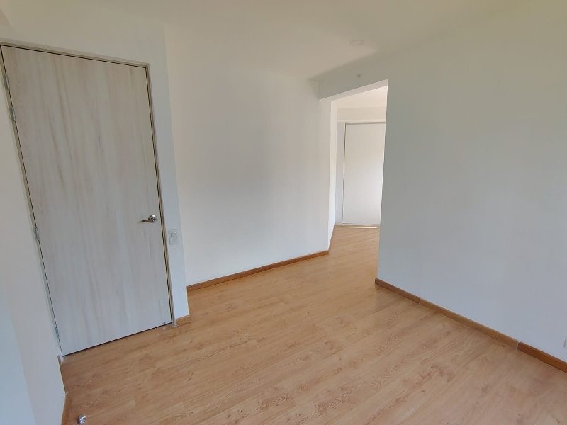 Apartamento en arriendo en Loma Del Escobero, Envigado · foto 10 de 15