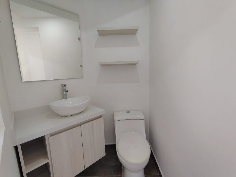 Apartamento en arriendo en Loma Del Escobero, Envigado · foto 13 de 15