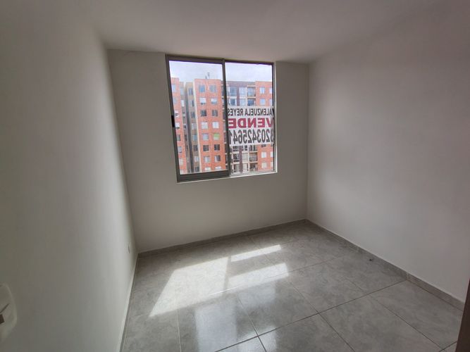 Apartamento de 3 alcobas en venta en Conjunto Residencial Provenzal, Madrid, 63 m² · foto 8 de 24