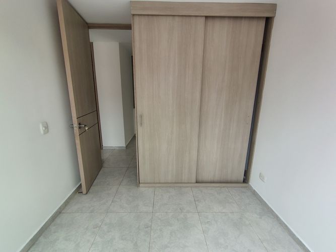 Apartamento de 3 alcobas en venta en Conjunto Residencial Provenzal, Madrid, 63 m² · foto 13 de 24