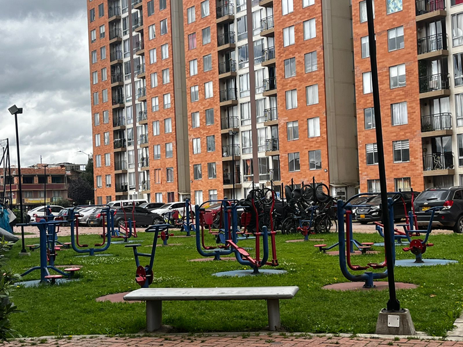 Apartamento de 3 alcobas en venta en Conjunto Residencial Provenzal, Madrid, 63 m² · foto 16 de 24