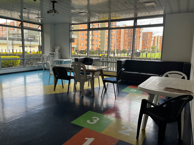 Apartamento de 3 alcobas en venta en Conjunto Residencial Provenzal, Madrid, 63 m² · foto 20 de 24