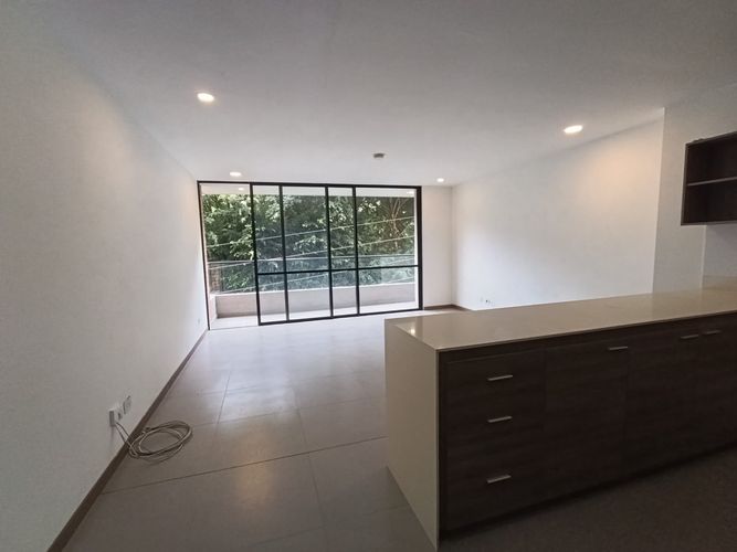 Apartamento de 2 alcobas en arriendo en Loma Del Escobero, Envigado, 88 m² · foto 4 de 20