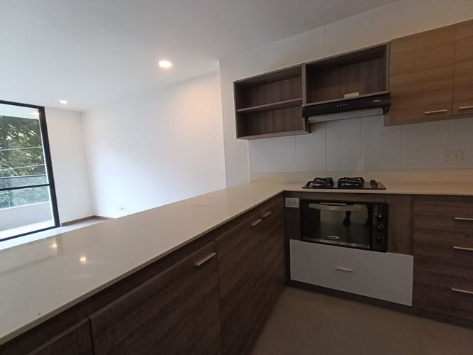 Apartamento de 2 alcobas en arriendo en Loma Del Escobero, Envigado, 88 m² · foto 7 de 20