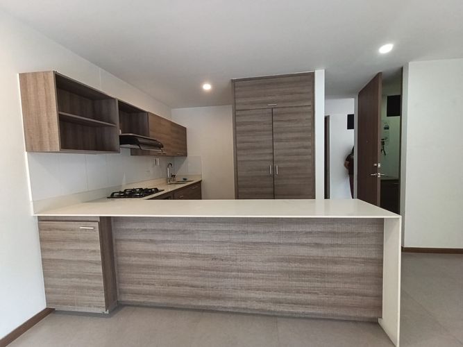 Apartamento de 2 alcobas en arriendo en Loma Del Escobero, Envigado, 88 m² · foto 8 de 20