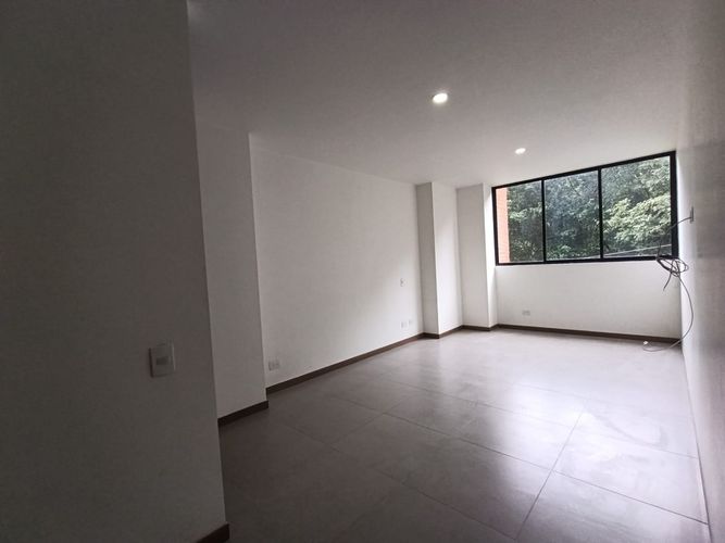Apartamento de 2 alcobas en arriendo en Loma Del Escobero, Envigado, 88 m² · foto 12 de 20