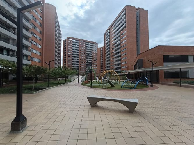 Apartamento de 2 alcobas en arriendo en Loma Del Escobero, Envigado, 88 m² · foto 18 de 20