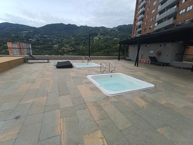 Apartamento de 2 alcobas en arriendo en Loma Del Escobero, Envigado, 88 m² · foto 19 de 20