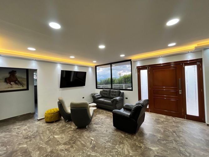 Casa de 6 alcobas en arriendo en Ruitoque Alto, Piedecuesta, 600 m² · foto 2 de 24