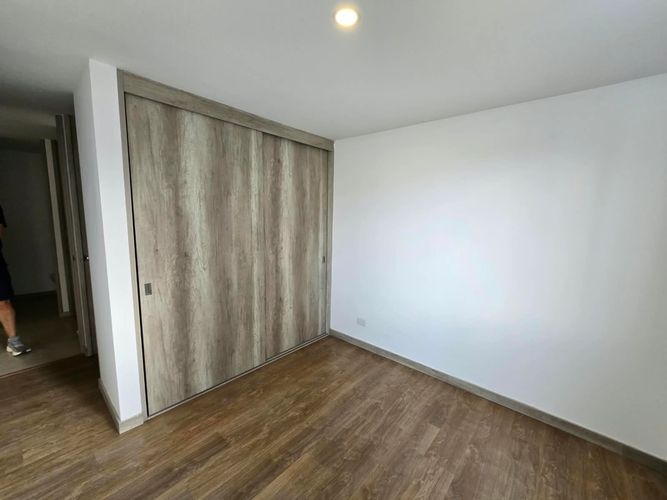 Apartamento de 2 alcobas en arriendo en El Poblado, Medellín, 80 m² · foto 6 de 14