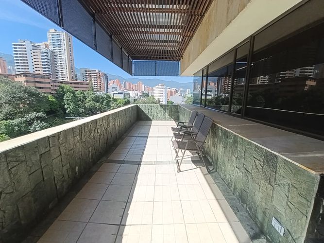 Oficina en arriendo en El Poblado, Medellín, 100 m² · foto 5 de 13