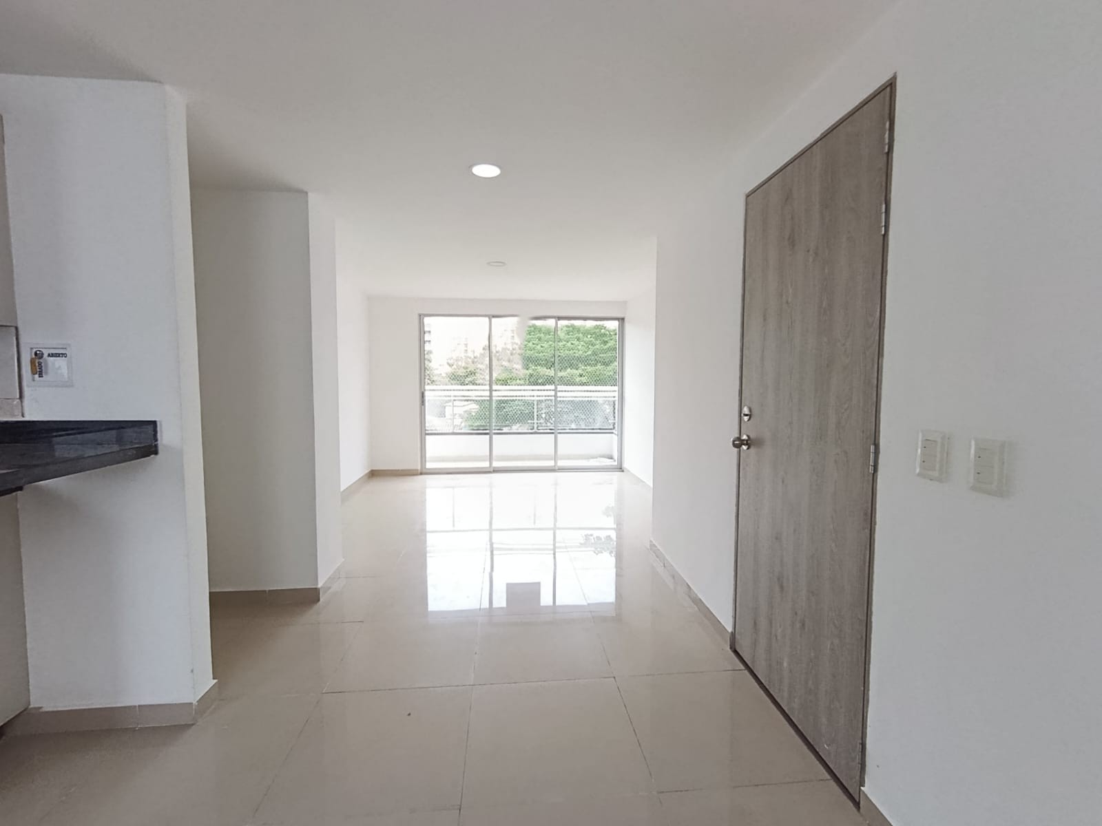 Apartamento en arriendo en Laureles, Medellín · foto 3 de 14