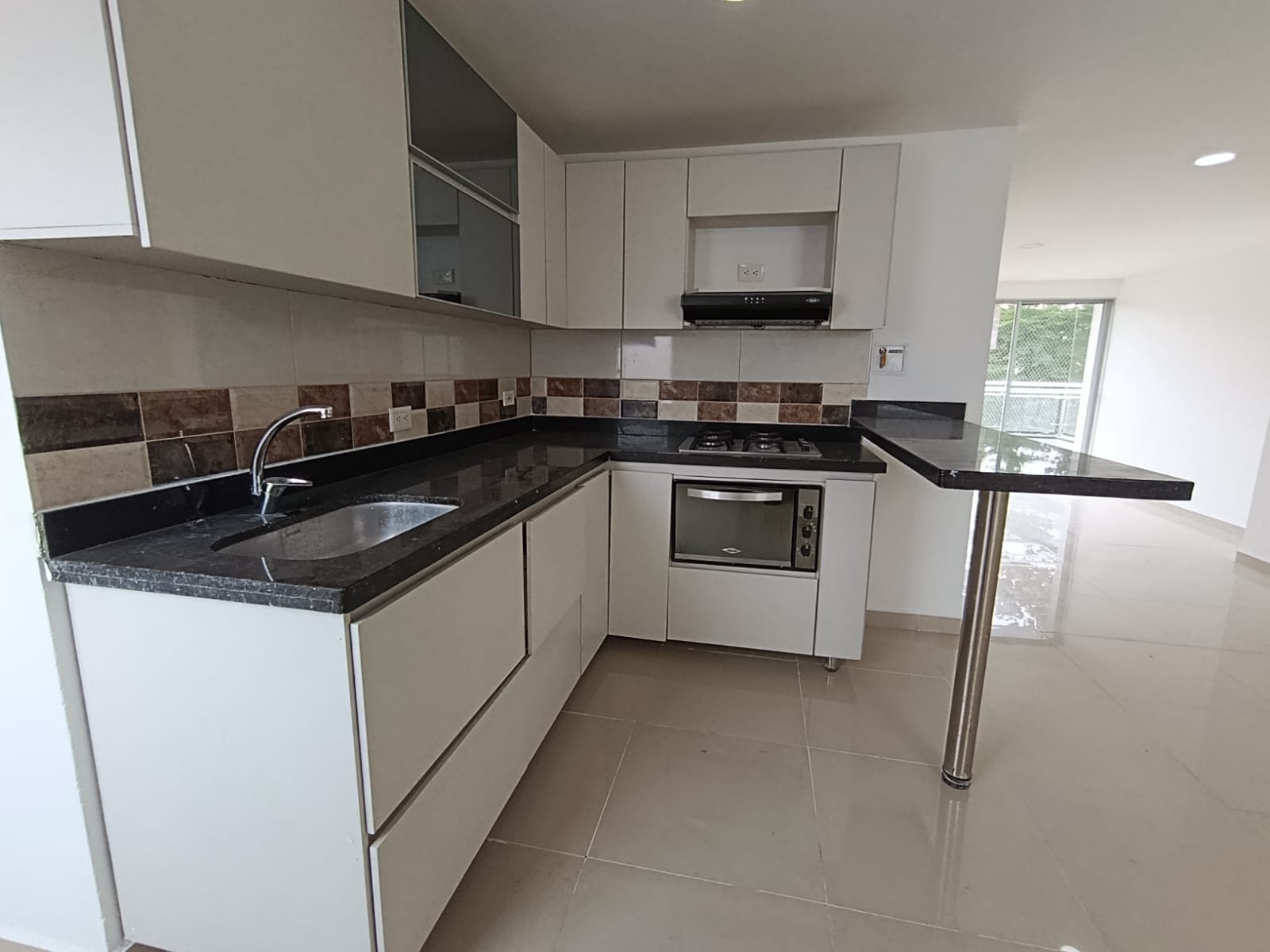 Apartamento en arriendo en Laureles, Medellín · foto 4 de 14