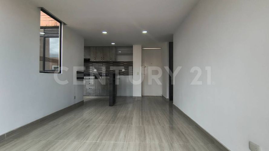 Apartamento de 3 alcobas en arriendo en San Antonio, Madrid, 60 m² · foto 3 de 24