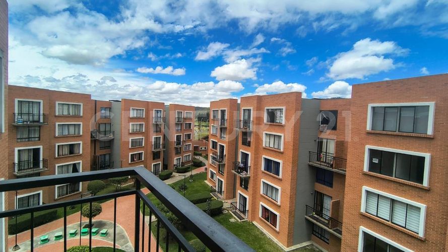 Apartamento de 3 alcobas en arriendo en San Antonio, Madrid, 60 m² · foto 4 de 24