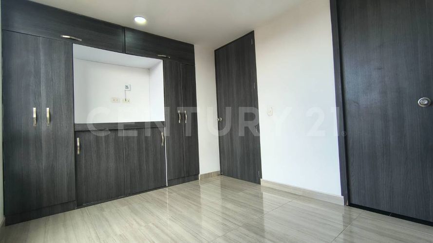 Apartamento de 3 alcobas en arriendo en San Antonio, Madrid, 60 m² · foto 6 de 24
