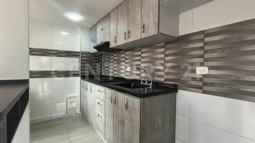 Apartamento de 3 alcobas en arriendo en San Antonio, Madrid, 60 m² · foto 15 de 24