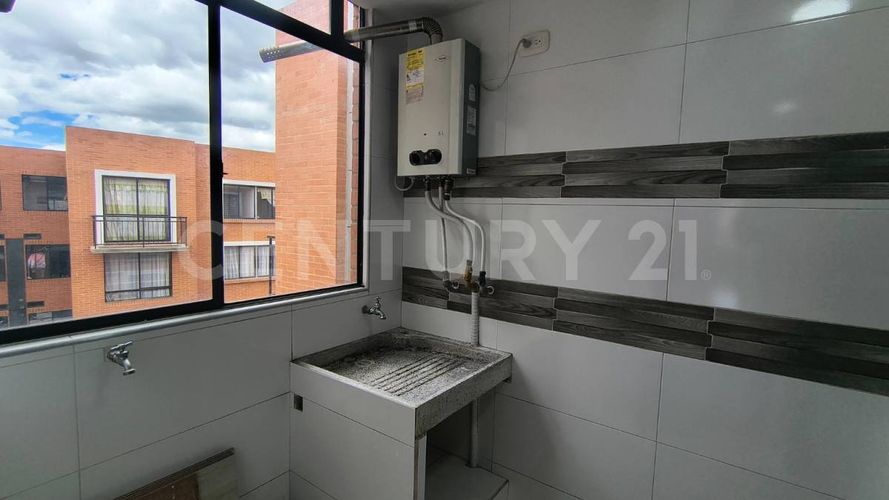 Apartamento de 3 alcobas en arriendo en San Antonio, Madrid, 60 m² · foto 16 de 24
