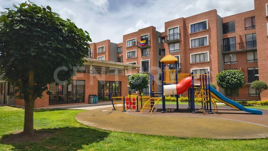 Apartamento de 3 alcobas en arriendo en San Antonio, Madrid, 60 m² · foto 20 de 24