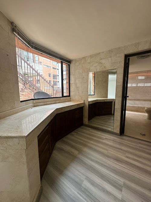 Apartamento de 4 alcobas en venta en Chicó Reservado, Bogotá, 400 m² · foto 11 de 17