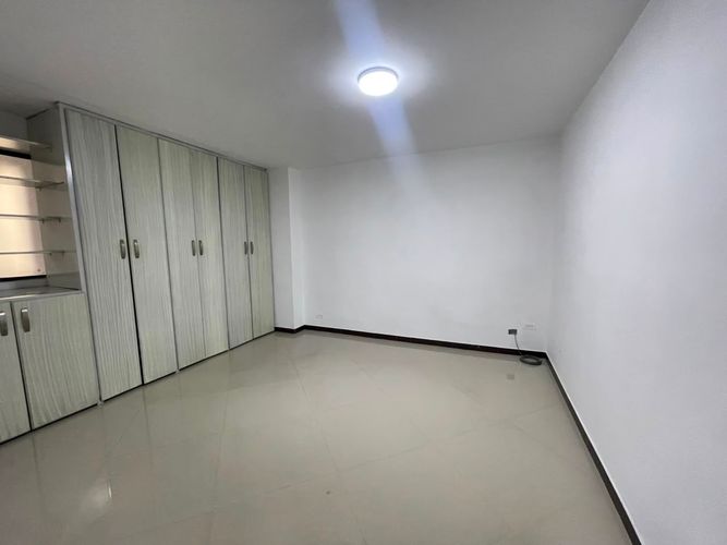 Apartamento de 4 alcobas en arriendo en Belén, Medellín, 140 m² · foto 8 de 17