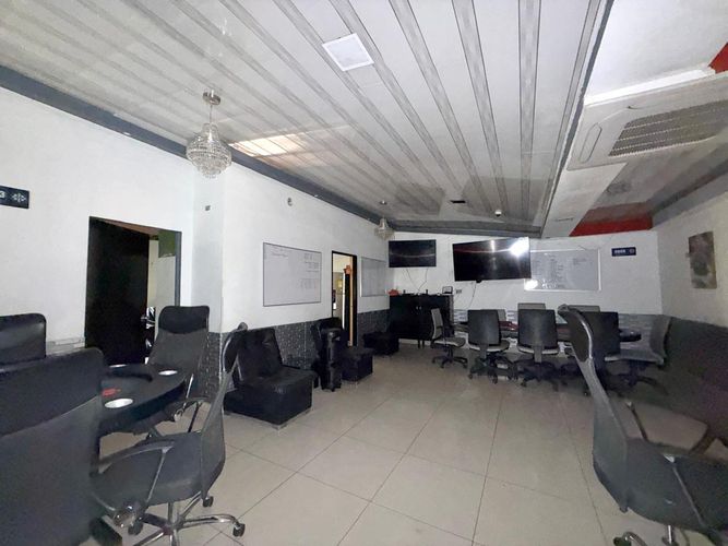 Local en arriendo en Sector Plaza De Bolivar, Pereira, 310 m² · foto 3 de 12