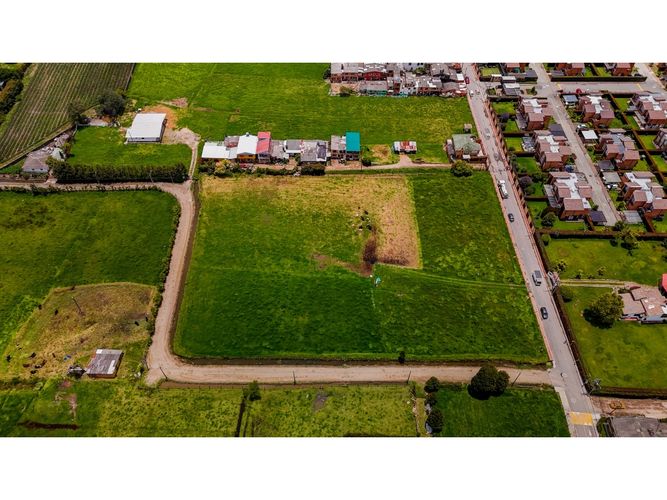 Lote en venta en El Rocio, Cajicá, 12800 m² · foto 2 de 6