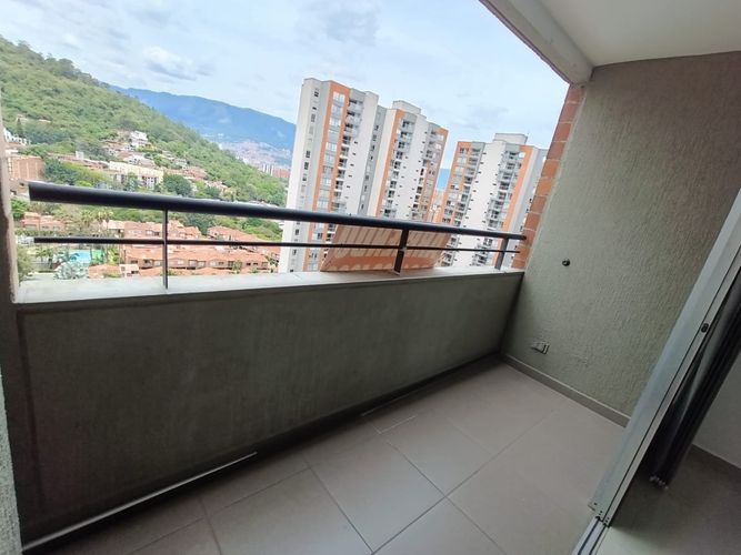 Apartamento de 2 alcobas en arriendo en Robledo, Medellín, 55 m² · foto 10 de 20
