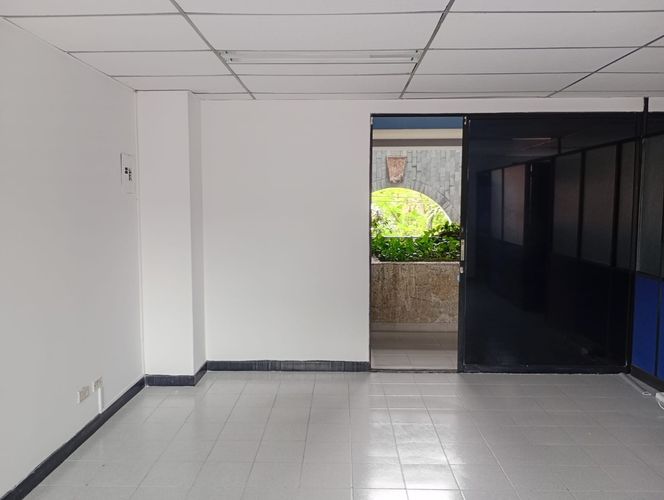 Oficina en arriendo en Laureles, Medellín, 45 m² · foto 2 de 9