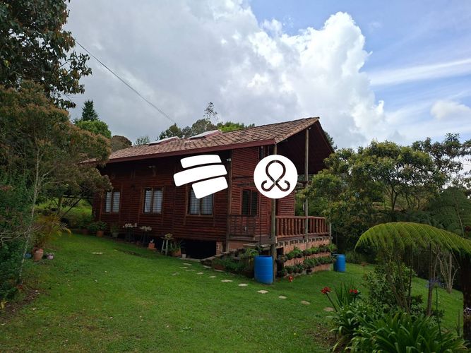 Finca en venta en Santa Elena, Medellín, 2200 m² · foto 3 de 10