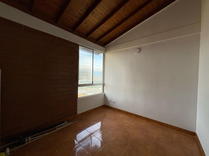 Apartamento de 2 alcobas en arriendo en Loma Del Indio, Medellín, 70 m² · foto 2 de 18