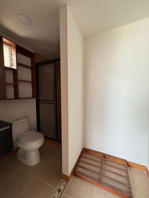 Apartamento de 2 alcobas en arriendo en Loma Del Indio, Medellín, 70 m² · foto 4 de 18