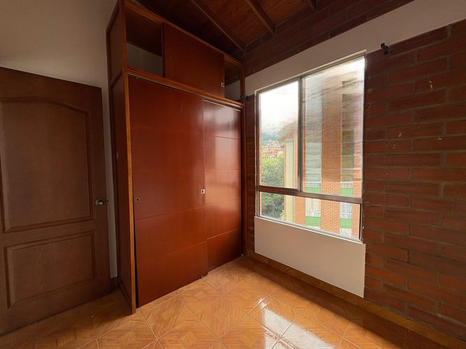 Apartamento de 2 alcobas en arriendo en Loma Del Indio, Medellín, 70 m² · foto 5 de 18