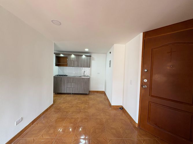 Apartamento de 2 alcobas en arriendo en Loma Del Indio, Medellín, 70 m² · foto 6 de 18