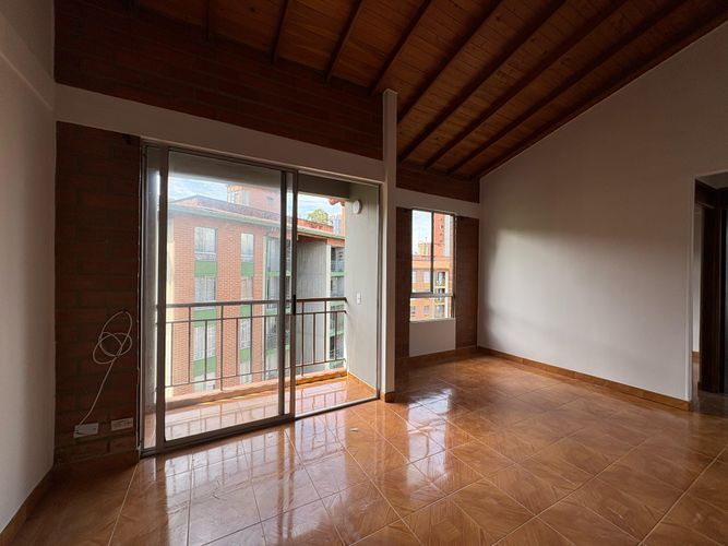 Apartamento de 2 alcobas en arriendo en Loma Del Indio, Medellín, 70 m² · foto 13 de 18
