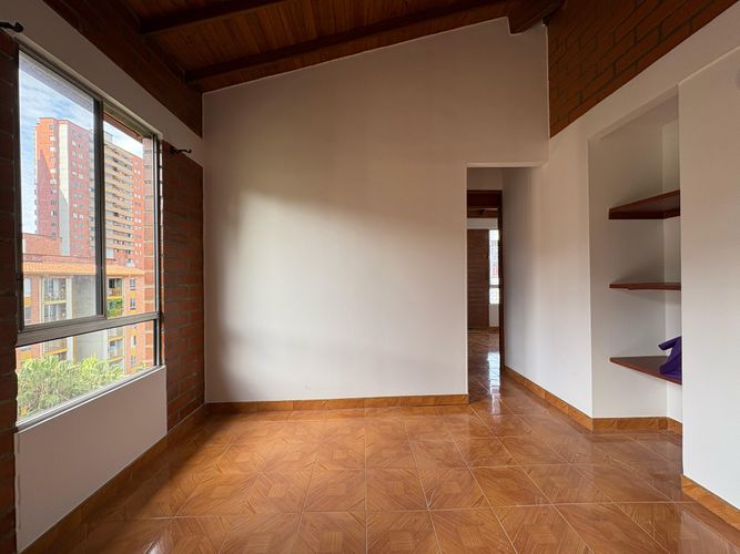 Apartamento de 2 alcobas en arriendo en Loma Del Indio, Medellín, 70 m² · foto 17 de 18