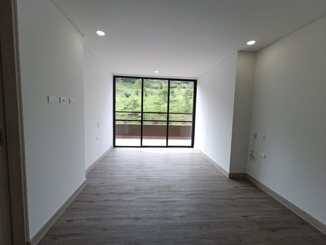 Apartamento de 1 alcoba en arriendo en Loma Del Escobero, Envigado, 63 m² · foto 2 de 20