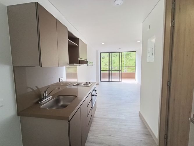 Apartamento de 1 alcoba en arriendo en Loma Del Escobero, Envigado, 63 m² · foto 5 de 20