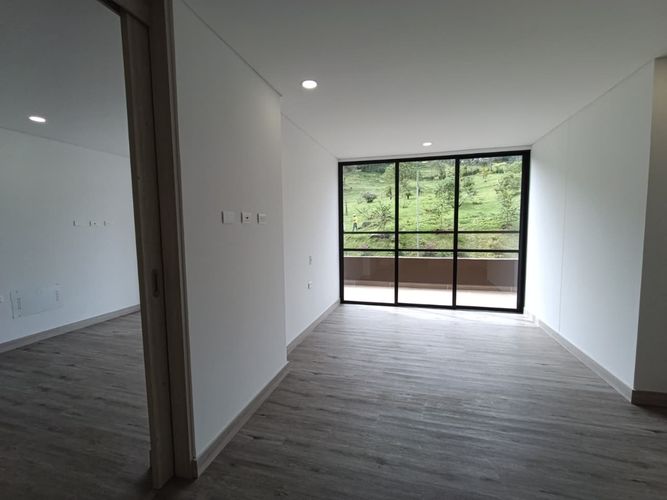 Apartamento de 1 alcoba en arriendo en Loma Del Escobero, Envigado, 63 m² · foto 8 de 20