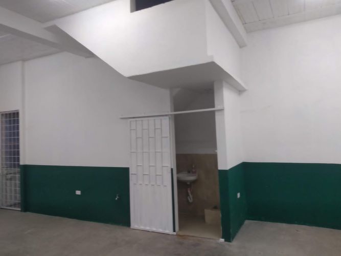 Bodega en arriendo en El Dorado, Soacha, 72 m² · foto 2 de 4
