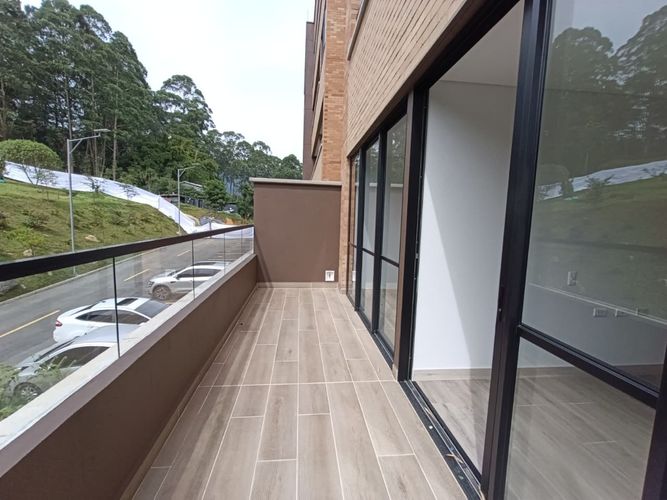 Apartamento de 1 alcoba en arriendo en Loma Del Escobero, Envigado, 63 m² · foto 12 de 20