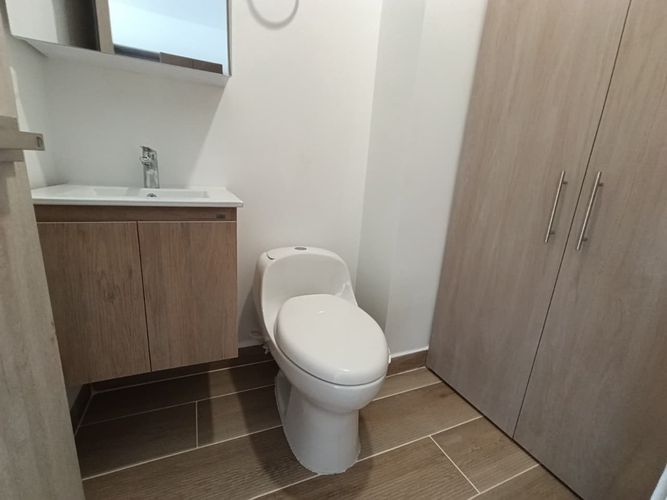 Apartamento de 1 alcoba en arriendo en Loma Del Escobero, Envigado, 63 m² · foto 19 de 20